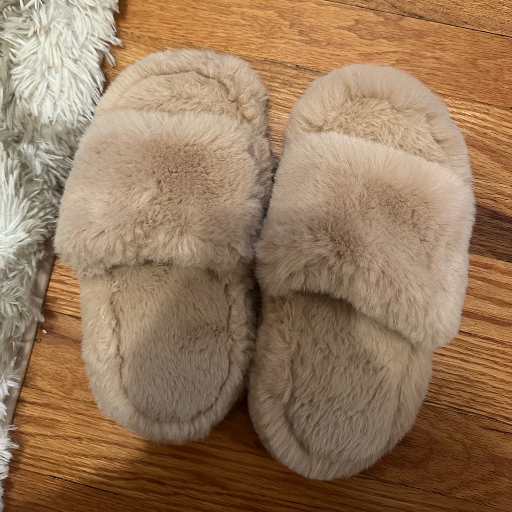 LOFT fuzzy slippers